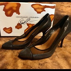 Donald J Pline Bella  pointed toe pumps